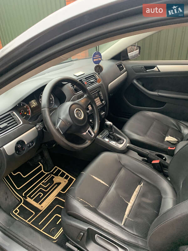 Седан Volkswagen Jetta 2012 в Иванковичах
