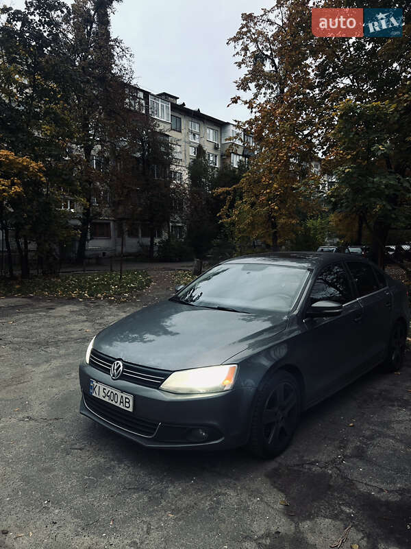 Седан Volkswagen Jetta 2014 в Киеве фото 8 Седан Volkswagen Jetta 2014 в Киеве