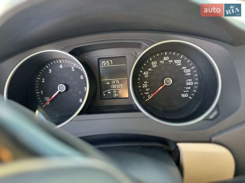 Седан Volkswagen Jetta 2016 в Жовкве