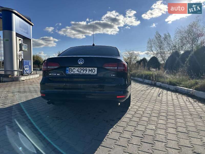 Седан Volkswagen Jetta 2016 в Жовкве