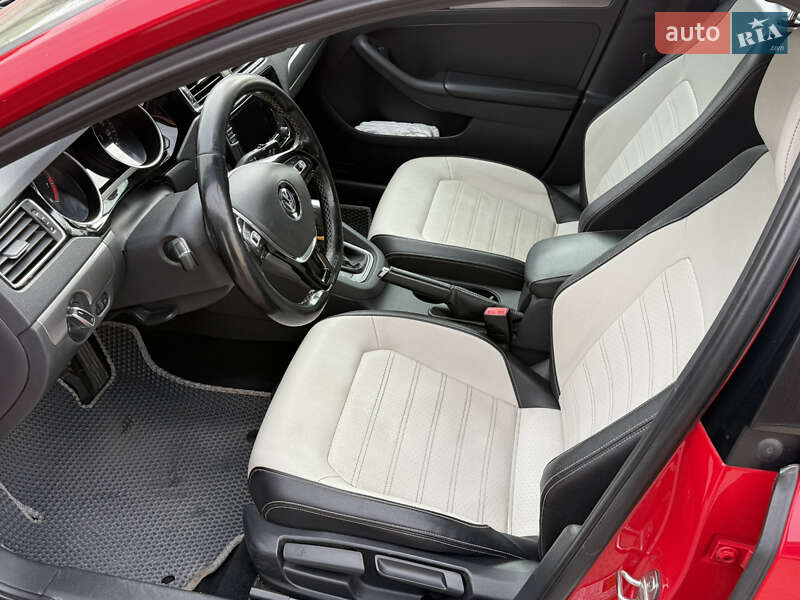Седан Volkswagen Jetta 2016 в Новом Буге фото 8 Седан Volkswagen Jetta 2016 в Новом Буге