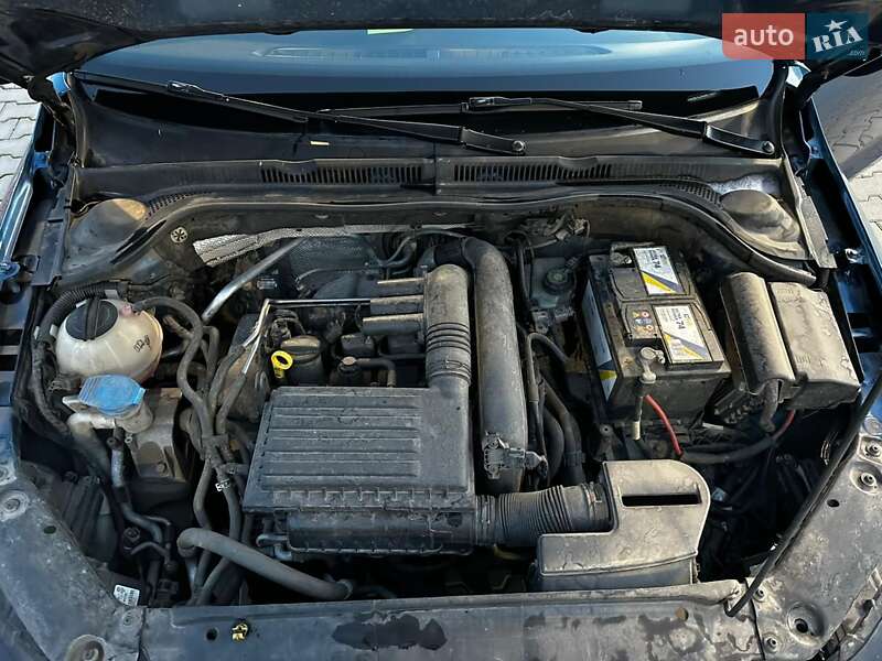 Седан Volkswagen Jetta 2016 в Хмельницком