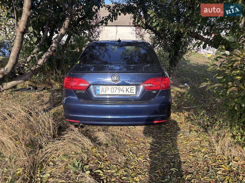 Седан Volkswagen Jetta 2012 в Днепре