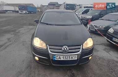 Седан Volkswagen Jetta 2006 в  фото 2 Седан Volkswagen Jetta 2006 в