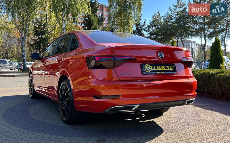 Седан Volkswagen Jetta 2019 в Львове
