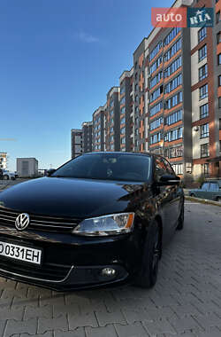 Седан Volkswagen Jetta 2013 в Тернополе