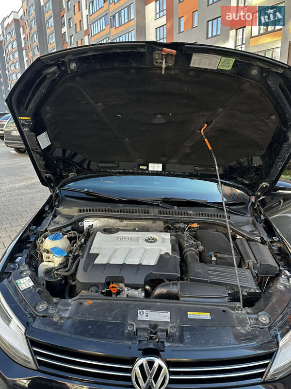 Седан Volkswagen Jetta 2013 в Тернополе