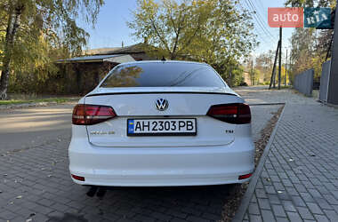 Седан Volkswagen Jetta 2017 в  фото 7 Седан Volkswagen Jetta 2017 в