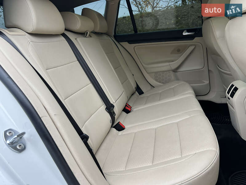 Универсал Volkswagen Jetta 2012 в Киеве