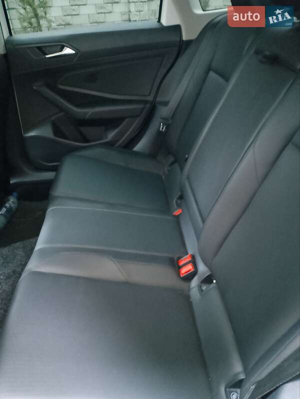 Седан Volkswagen Jetta 2018 в Рівному