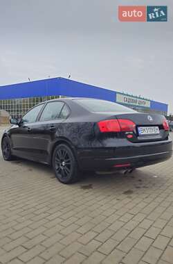 Седан Volkswagen Jetta 2011 в 