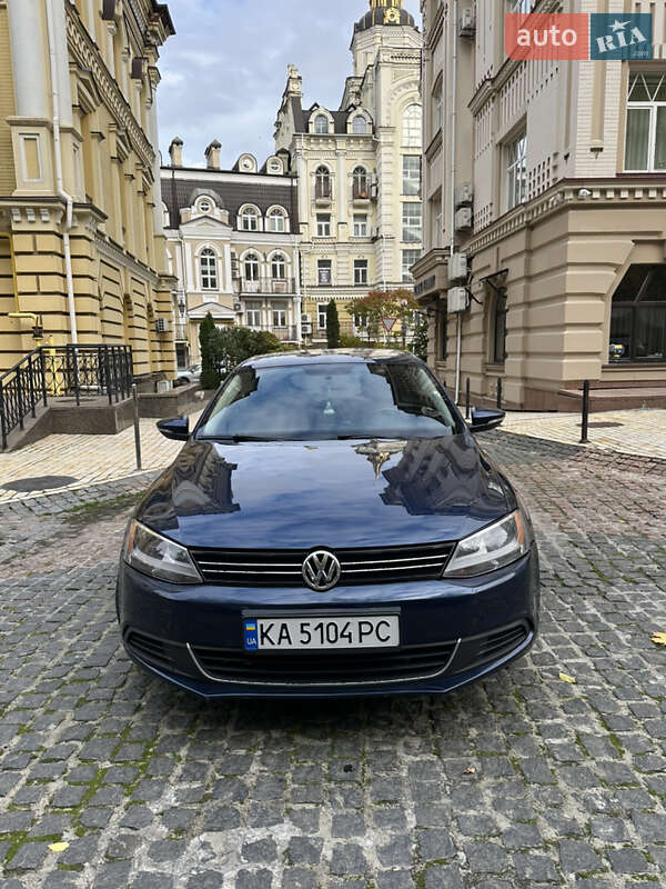 Седан Volkswagen Jetta 2014 в Киеве фото 2 Седан Volkswagen Jetta 2014 в Киеве
