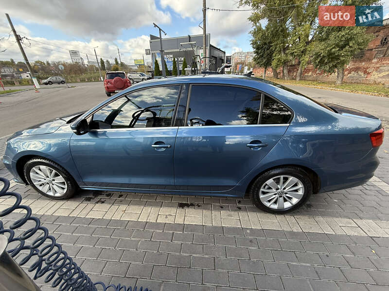 Седан Volkswagen Jetta 2014 в Кропивницком