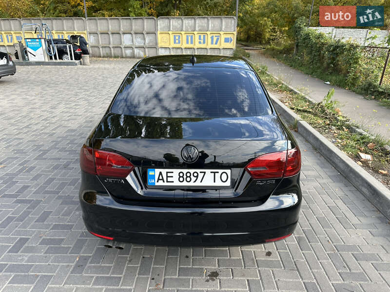 Седан Volkswagen Jetta 2012 в Дніпрі