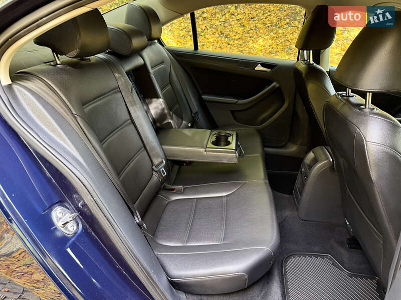 Седан Volkswagen Jetta 2014 в Черновцах фото 44 Седан Volkswagen Jetta 2014 в Черновцах