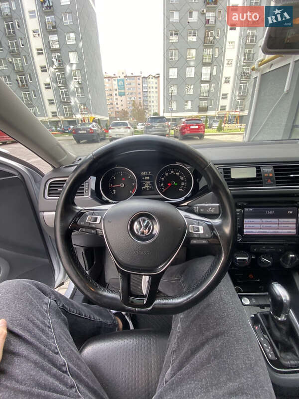 Седан Volkswagen Jetta 2015 в Ивано-Франковске фото 8 Седан Volkswagen Jetta 2015 в Ивано-Франковске
