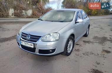 Седан Volkswagen Jetta 2005 в Городенці