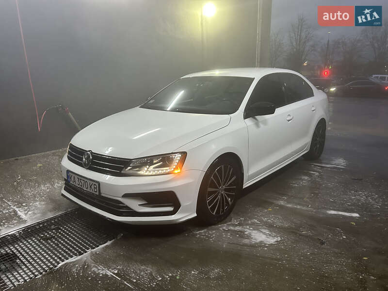 Седан Volkswagen Jetta 2015 в Сумах