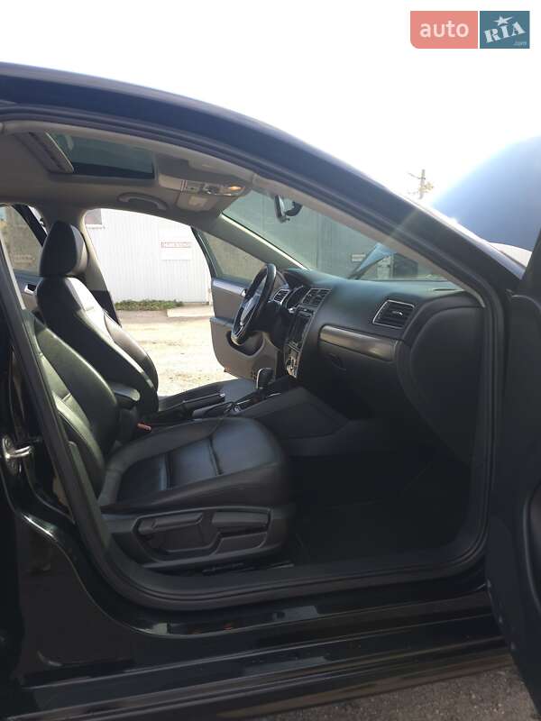 Седан Volkswagen Jetta 2015 в Запорожье фото 15 Седан Volkswagen Jetta 2015 в Запорожье