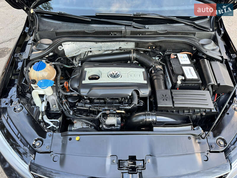 Седан Volkswagen Jetta 2013 в Одессе