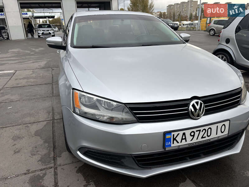 Седан Volkswagen Jetta 2012 в Києві фото Седан Volkswagen Jetta 2012 в Києві