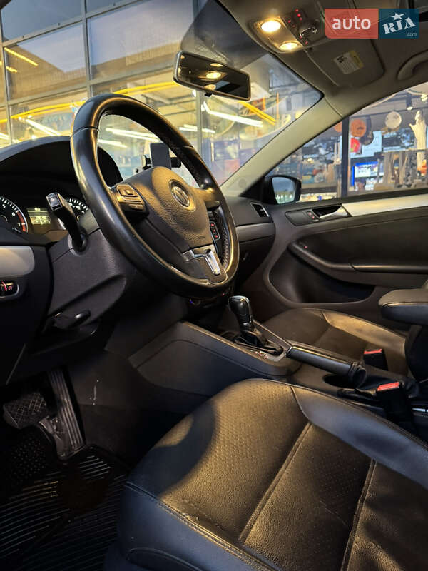 Седан Volkswagen Jetta 2013 в Киеве