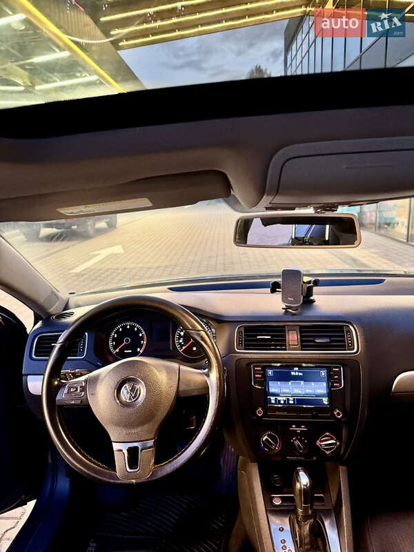 Седан Volkswagen Jetta 2013 в Киеве