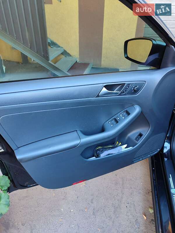 Седан Volkswagen Jetta 2014 в Обухові фото 24 Седан Volkswagen Jetta 2014 в Обухові