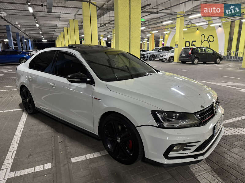 Седан Volkswagen Jetta 2017 в Киеве фото 4 Седан Volkswagen Jetta 2017 в Киеве