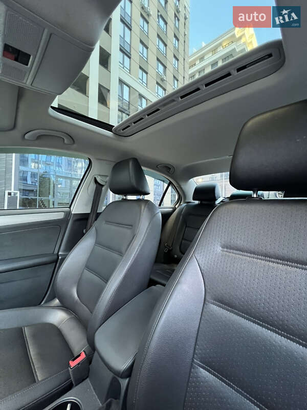 Седан Volkswagen Jetta 2016 в Ірпені фото 15 Седан Volkswagen Jetta 2016 в Ірпені