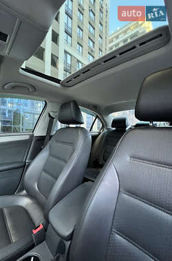 Седан Volkswagen Jetta 2016 в  фото 15 Седан Volkswagen Jetta 2016 в