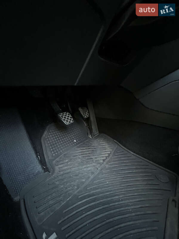 Седан Volkswagen Jetta 2016 в Ірпені фото 20 Седан Volkswagen Jetta 2016 в Ірпені