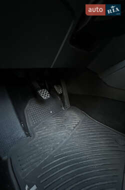 Седан Volkswagen Jetta 2016 в  фото 20 Седан Volkswagen Jetta 2016 в