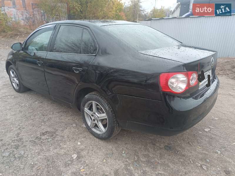 Седан Volkswagen Jetta 2008 в Києві