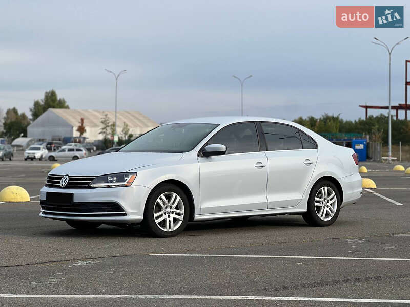 Седан Volkswagen Jetta 2017 в Киеве