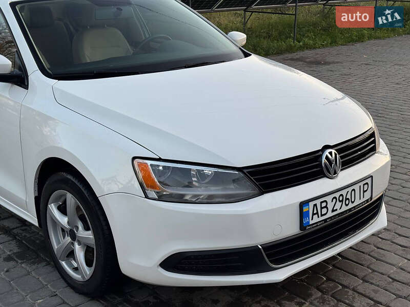 Седан Volkswagen Jetta 2012 в Вінниці