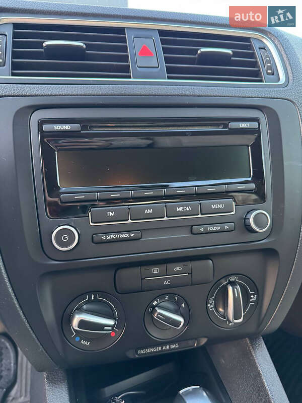 Седан Volkswagen Jetta 2012 в Вінниці