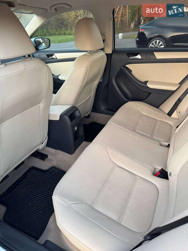 Седан Volkswagen Jetta 2012 в Вінниці