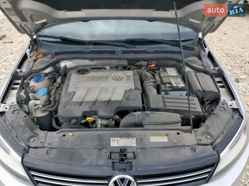 Седан Volkswagen Jetta 2013 в Ивано-Франковске фото 7 Седан Volkswagen Jetta 2013 в Ивано-Франковске