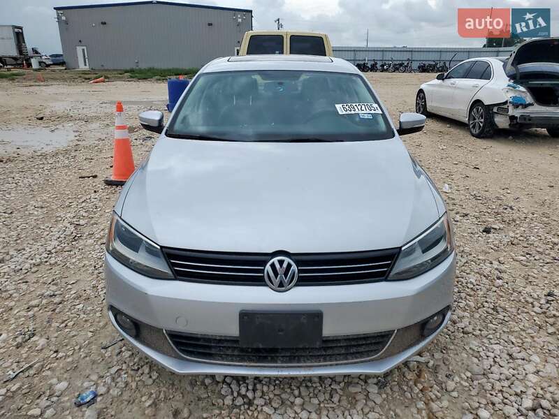 Седан Volkswagen Jetta 2013 в Ивано-Франковске фото 6 Седан Volkswagen Jetta 2013 в Ивано-Франковске