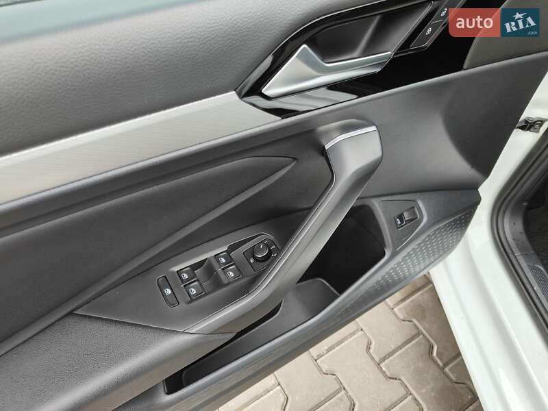 Седан Volkswagen Jetta 2019 в Кривом Роге фото 24 Седан Volkswagen Jetta 2019 в Кривом Роге