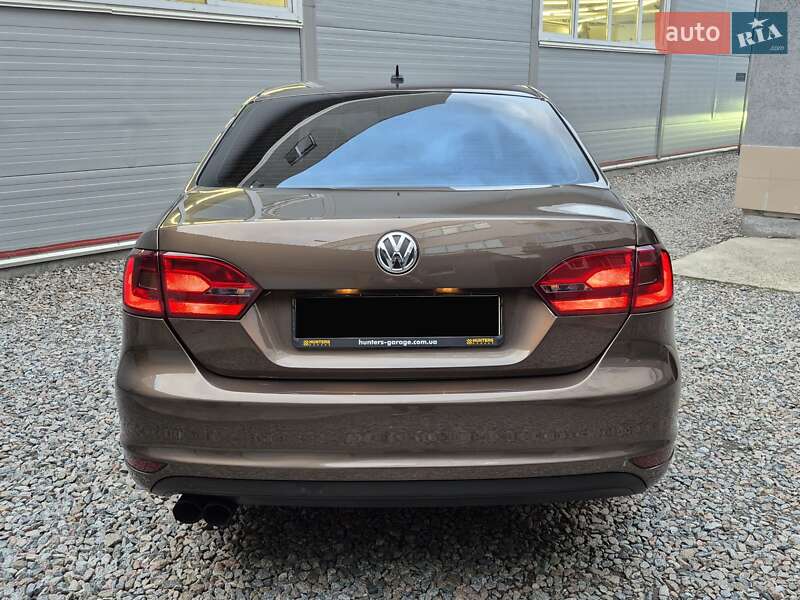 Седан Volkswagen Jetta 2013 в Киеве фото 4 Седан Volkswagen Jetta 2013 в Киеве