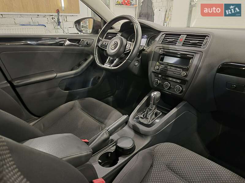 Седан Volkswagen Jetta 2013 в Киеве фото 11 Седан Volkswagen Jetta 2013 в Киеве