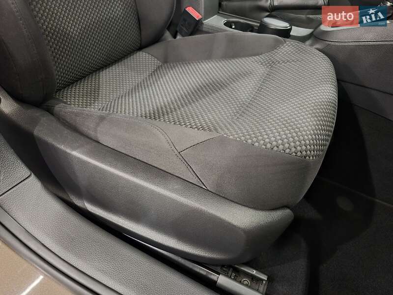 Седан Volkswagen Jetta 2013 в Киеве фото 24 Седан Volkswagen Jetta 2013 в Киеве