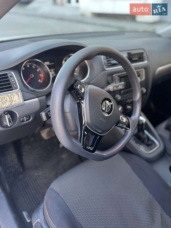 Седан Volkswagen Jetta 2016 в Тернополе фото 8 Седан Volkswagen Jetta 2016 в Тернополе