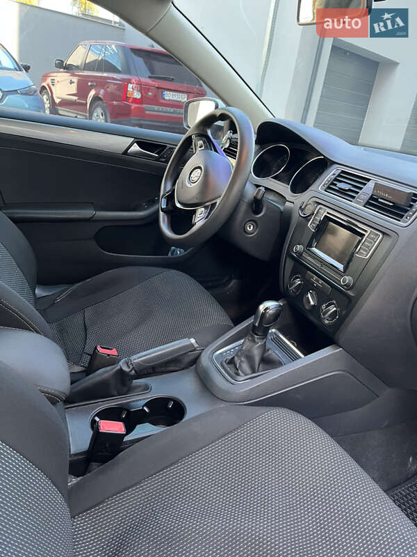 Седан Volkswagen Jetta 2016 в Тернополе фото 12 Седан Volkswagen Jetta 2016 в Тернополе