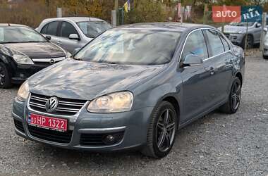 Седан Volkswagen Jetta 2006 в Рівному