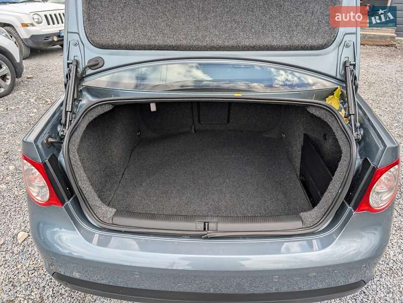 Седан Volkswagen Jetta 2006 в Ровно фото 15 Седан Volkswagen Jetta 2006 в Ровно
