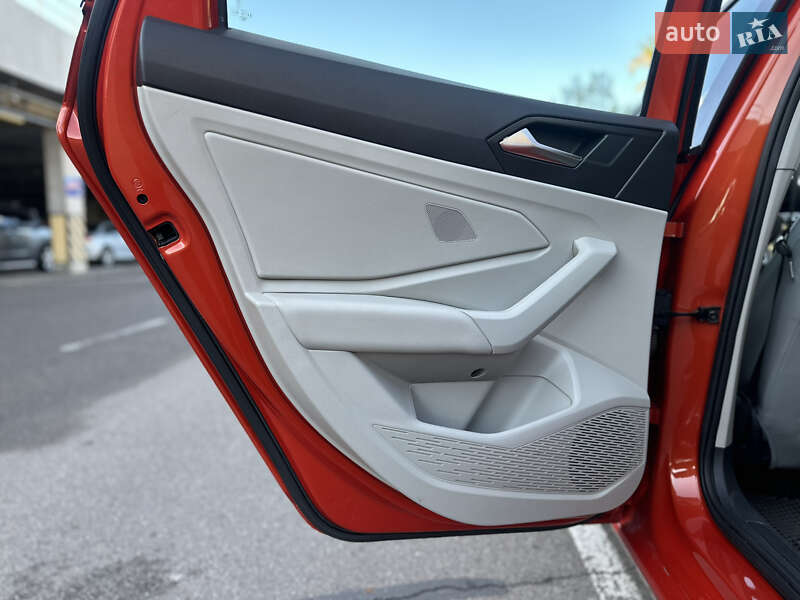 Седан Volkswagen Jetta 2019 в Киеве фото 25 Седан Volkswagen Jetta 2019 в Киеве