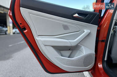 Седан Volkswagen Jetta 2019 в  фото 25 Седан Volkswagen Jetta 2019 в